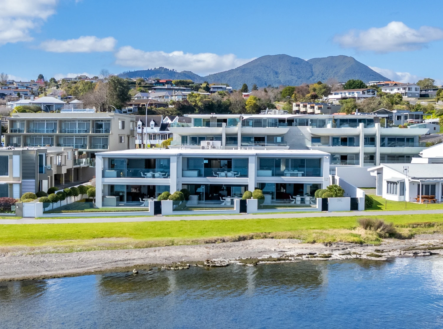 The Complex - Sacred Waters | Taupo Luxury Accommodation | New Zealand | 5 Star Experience