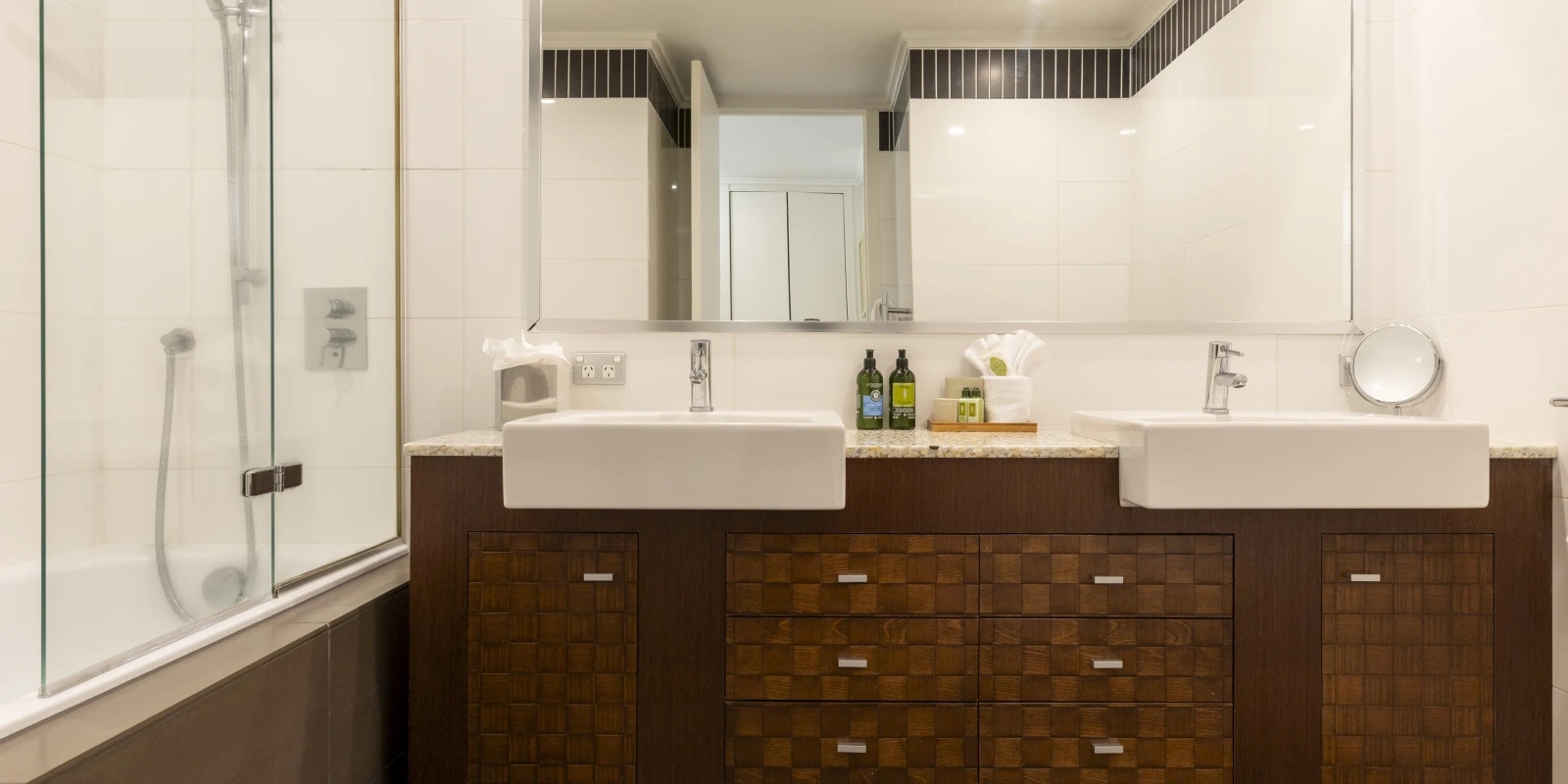 sacred waters apartment 2 - 24